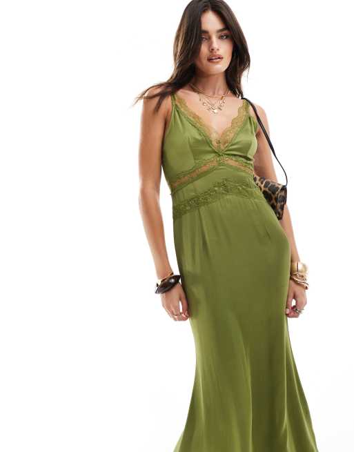 Never Fully Dressed – Oliwkowa sukienka maxi z koronkowym dekoltem