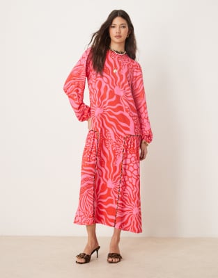 oversized drop hem midaxi dress in red and pink