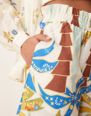 Never Fully Dressed Palm Print Shorts In White
