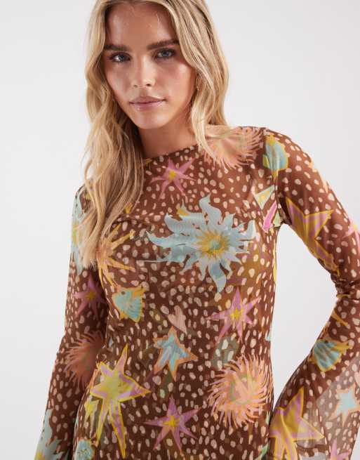 Never Fully Dressed Petite – Aria – Maxikleid aus Netzstoff in Braun mit Reh- und Sternmuster , 4 von 4