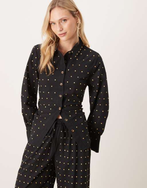 Never Fully Dressed Petite – Baumwoll-Set in Schwarz mit Strassbesatz, bestehend aus Hemd und Hose mit weitem Bein, 3 von 3