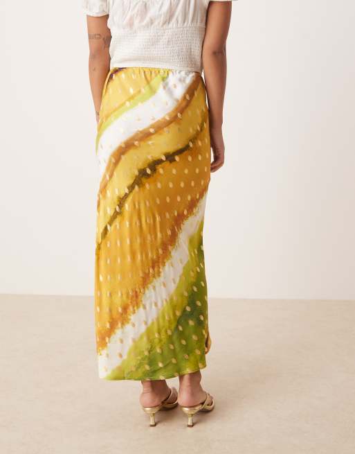 Never Fully Dressed Petite Dorris satin gold fleck maxi skirt in green print, 4 of 5