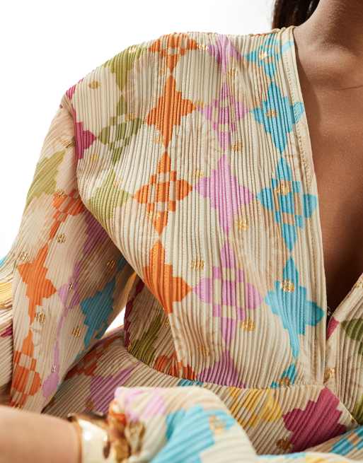 Never Fully Dressed Petite flared sleeve maxi dress in bright geo print, 4 of 4
