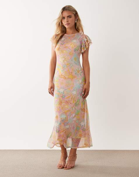 Never Fully Dressed Petite – Frida – Netzstoff-Maxikleid mit Rüschenärmeln und pastellfarbenem Muster - view 1