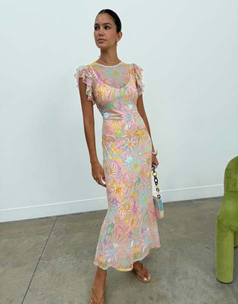 Never Fully Dressed Petite - Frida - Vestito lungo in rete con maniche con volant e stampa pastello - view 1