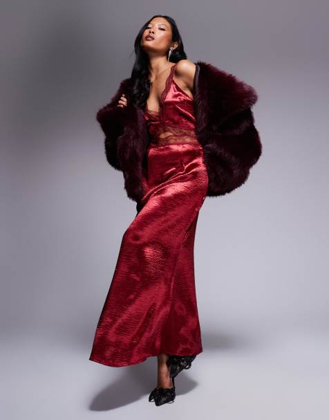 Never Fully Dressed Petite - Mimi - Robe nuisette longueur mollet avec découpe et bordures dentelle - Bordeaux - view 1