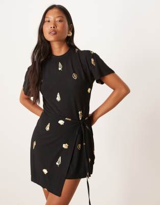 Never Fully Dressed Petite - Robe courte à motifs coquillages dorés - Noir - view 1