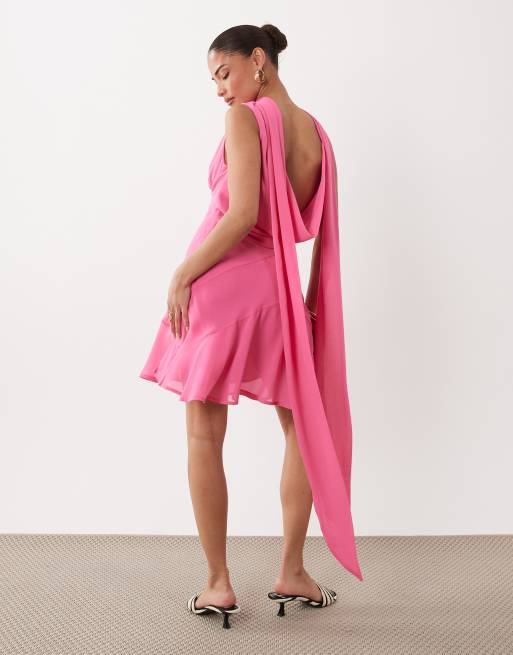 Never Fully Dressed Petite - Sophie - Vestito corto in chiffon rosa con scollo ad anello e foulard, 3 di 4