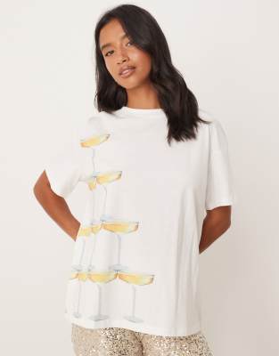 Never Fully Dressed Petite - T-Shirt in Weiß mit Cocktail-Motiv, Kombiteil