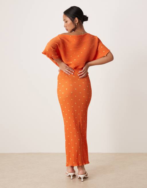 Never Fully Dressed Petite Tilly metallic plisse maxi dress in orange, 3 of 4
