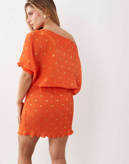 Never Fully Dressed Petite Tilly off shoulder plisse mini dress in orange, 4 of 4