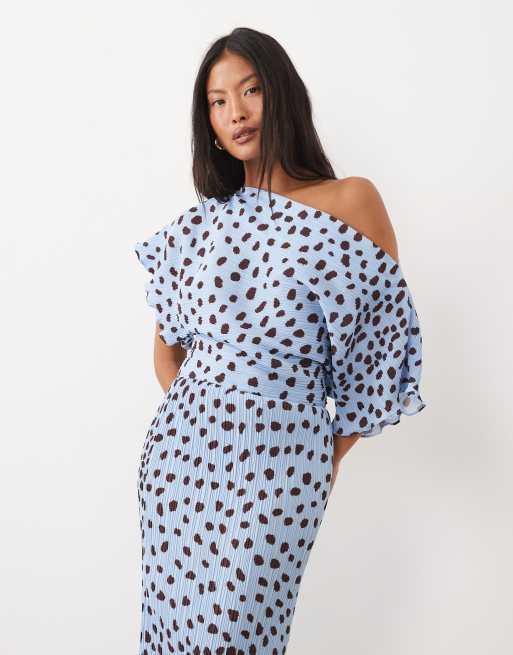 Never Fully Dressed Petite Tilly plisse off shoulder midi dress in light blue deer print, 2 of 4
