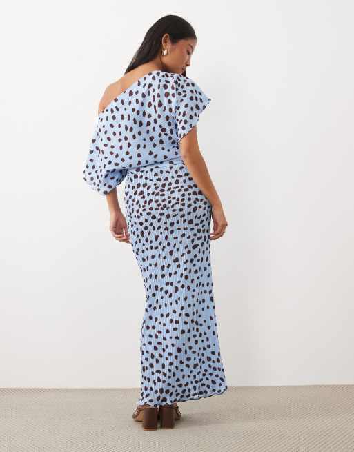 Never Fully Dressed Petite Tilly plisse off shoulder midi dress in light blue deer print, 4 of 4