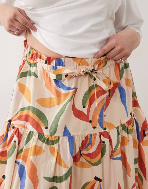 Never Fully Dressed Plus – Kremowa warstwowa spódnica bawełniana maxi ze wzorem w banany, 3 z 5