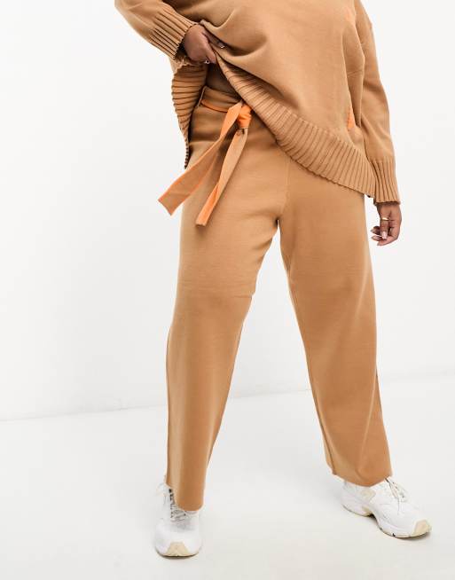 Camel 2025 sweatpants set