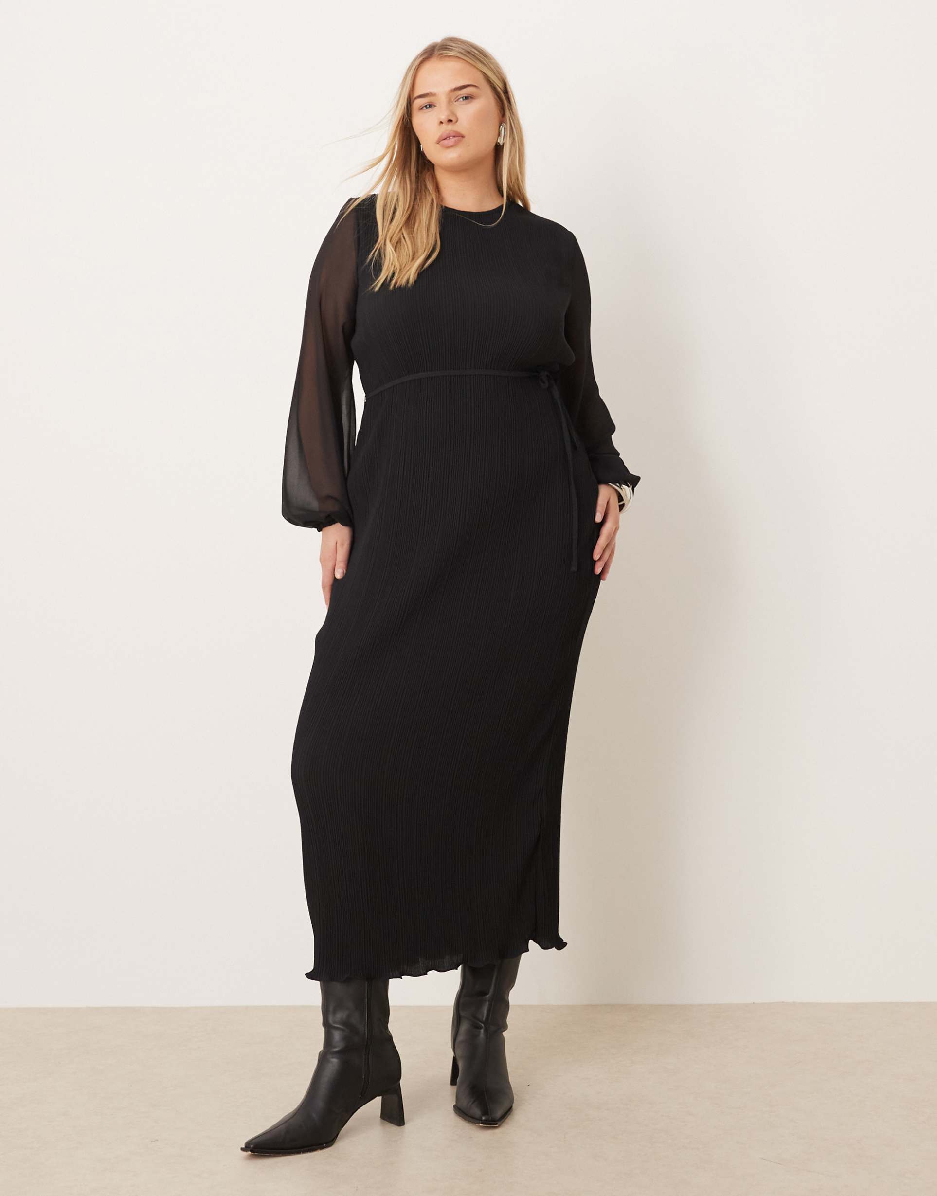 never fully dressed plus sheer sleeve plisse midaxi dress in black