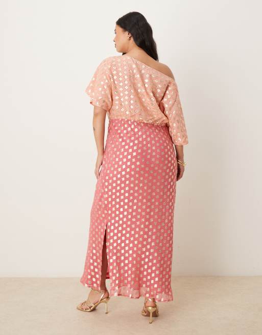 Never Fully Dressed Plus Tilly off shoulder metallic maxi dress in contrast pink, 3 of 4