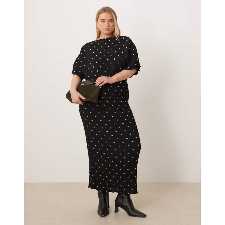 Never Fully Dressed Plus Tilly off shoulder plisse maxi dress in black and  gold | ASOS