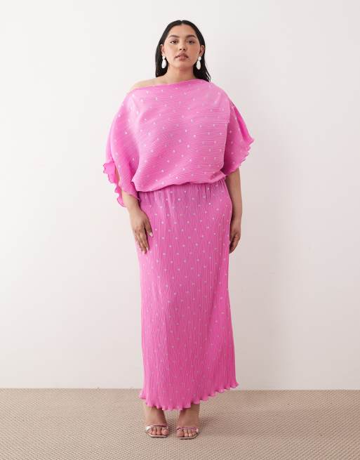 Never Fully Dressed Plus Tilly off shoulder plisse maxi dress in pink, 2 of 4