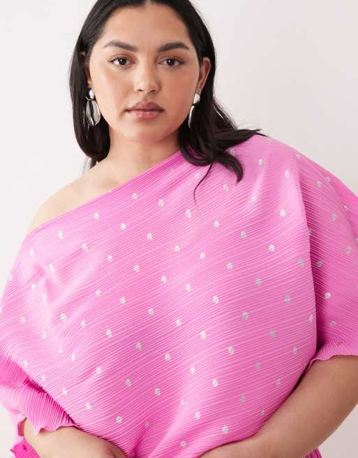 Never Fully Dressed Plus Tilly off shoulder plisse maxi dress in pink, 3 of 4