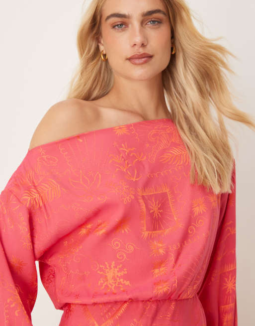 Never Fully Dressed Plus Tilly off shoulder plisse mini dress in pink and red, 3 of 4