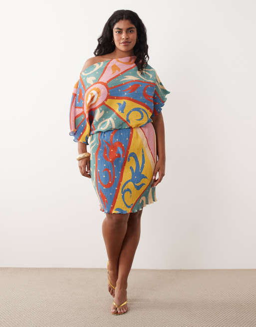 Never Fully Dressed Plus - Tilly - Offshoulder-minikjole i plissé med kalejdoskopprint, 2 af 4