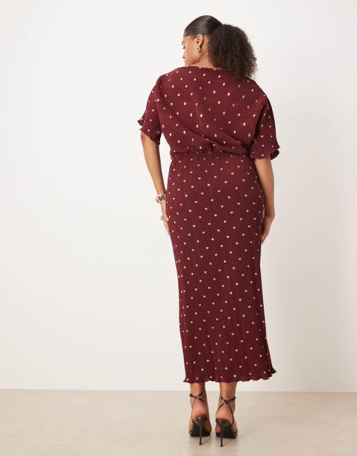 Never Fully Dressed Plus - Tilly - Robe plissée longue à épaules dénudées - Bordeaux, 4 de 4