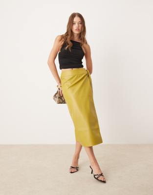 Never Fully Dressed PU wrap midi skirt in olive-Green φωτογραφία