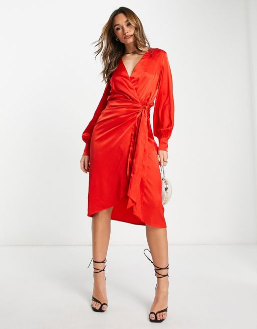 Never Fully Dressed - Robe mi-longue satinée et nouée à la taille - Rouge