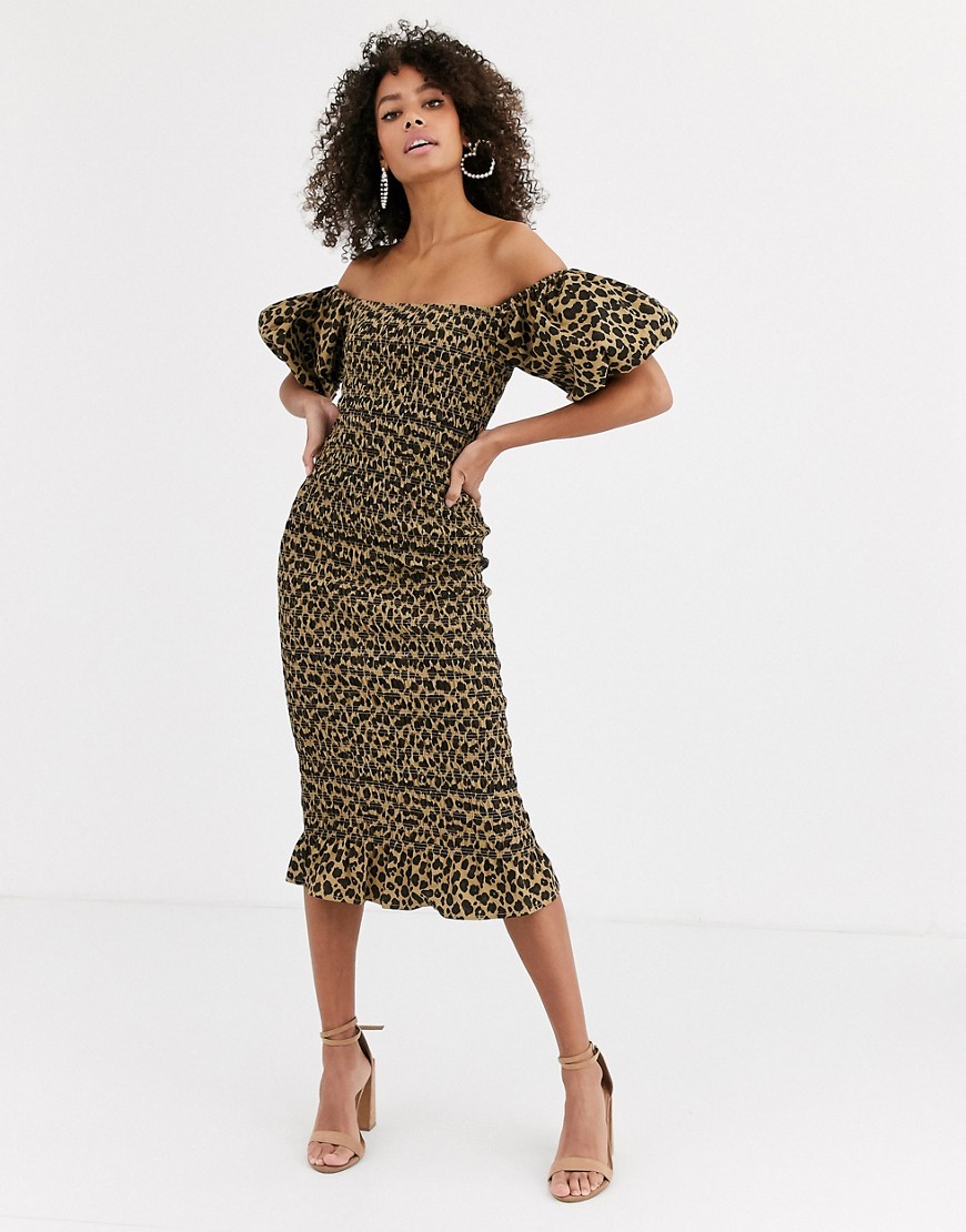 Never Fully Dressed - Schouderloze midi-jurk met blousonmouwen, smokwerk en luipaardprint-Multi