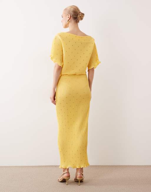 Never Fully Dressed - Tilly - Gul offshoulder-maxikjole med plisseringer og metalliske prikker, 3 af 4
