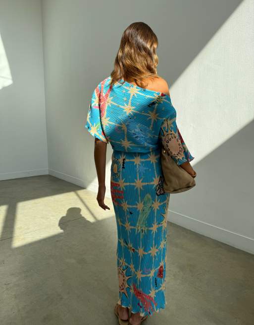 Never Fully Dressed Tilly off shoulder plisse maxi dress in blue celestial print, 2 of 3