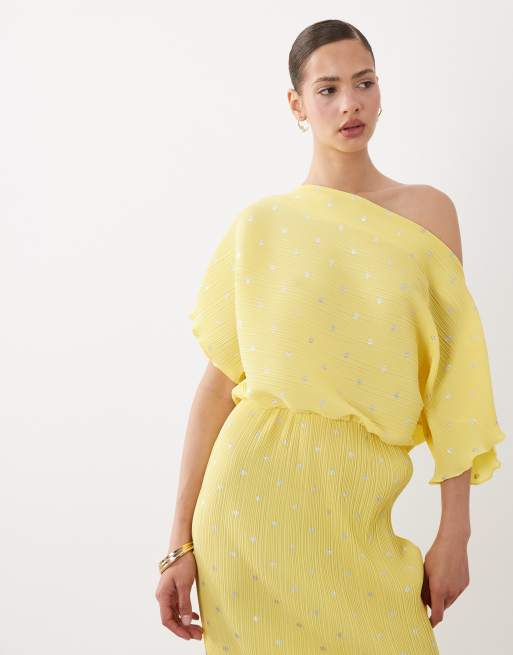 Never Fully Dressed Tilly off shoulder plisse maxi dress in lemon, 2 of 4