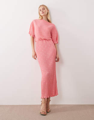 Never Fully Dressed Tilly Off Shoulder Plisse Midaxi Dress In Pink