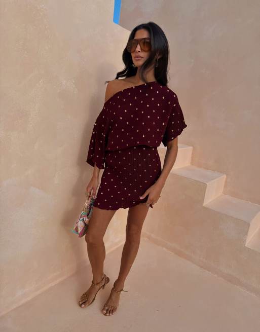 Never Fully Dressed Tilly off shoulder plisse mini dress in burgundy, 4 of 4