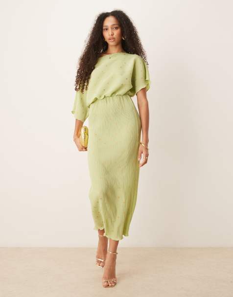 Never Fully Dressed - Tilly - Plissé maxi-jurk in metallic pistache - view 1