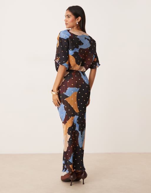 Never Fully Dressed - Tilly - Plissé maxi jurk met blote schouder in metallic herfstprint, 4 van 4