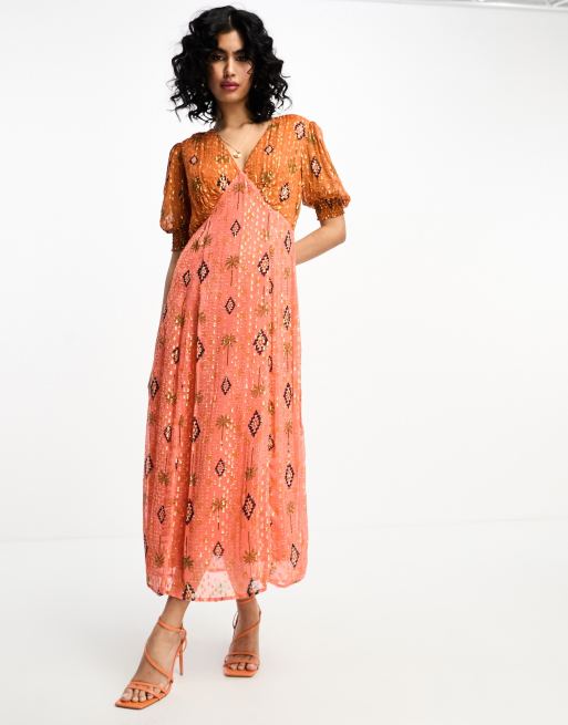 Never Fully Dressed - Vestito con gonna al polpaccio oro jacquard con stampa tramonto