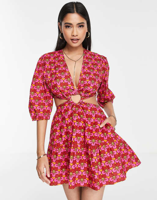 Never Fully Dressed - Vestito corto rosso a fiori e cut-out a forma di cuore