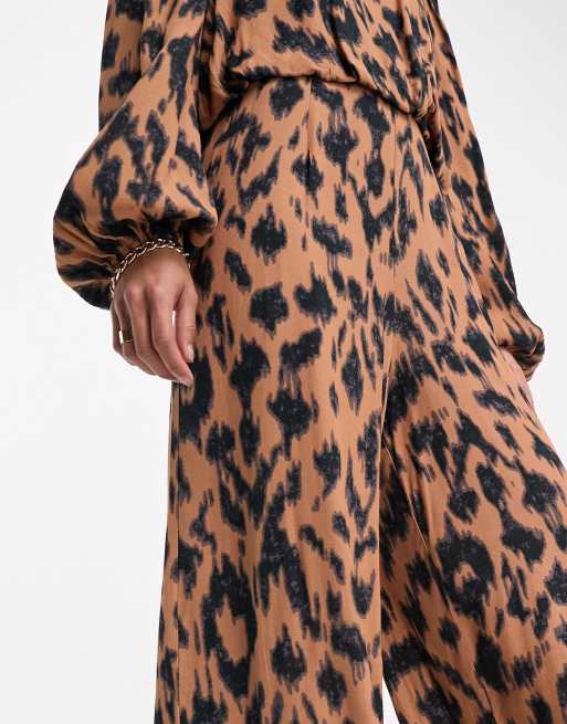 Long sleeve store leopard print jumpsuit