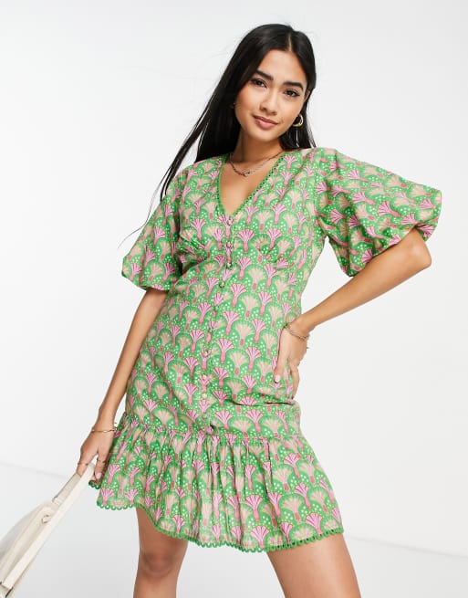 Never Fully Dressed – Zielona sukienka koktajlowa mini ze wzorem