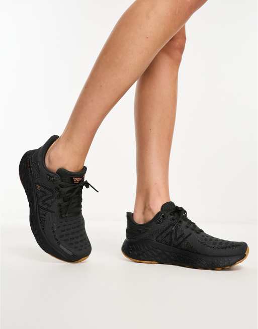 New balance store blackout trainers