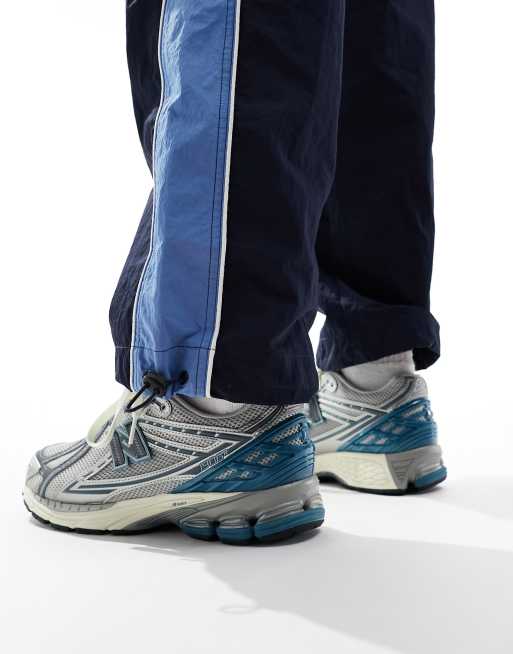 New Balance – 1906 – Silverfärgade sneakers, 3 av 5