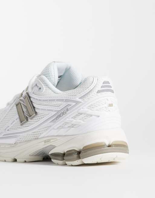 New Balance 1906 Sneaker in Weiß, 3 von 5
