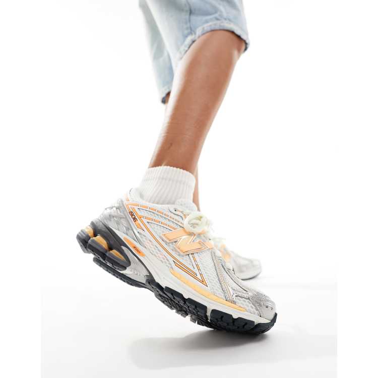 New Balance 1906 Sneakers color argento e arancione fluo In esclusiva per ASOS ASOS