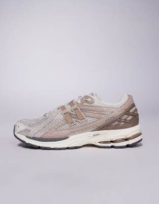 206054531-1-beige