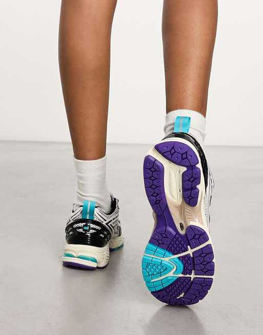 New Balance 1906 sneakers in silver and blue, 3 of 4