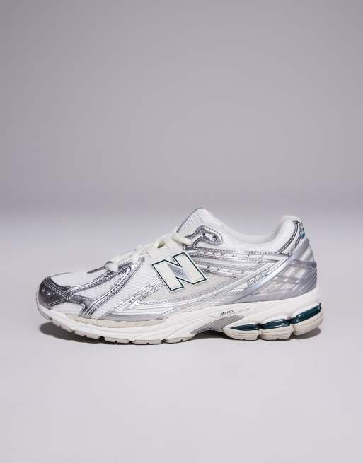 New Balance 1906 trainers in silver metallic