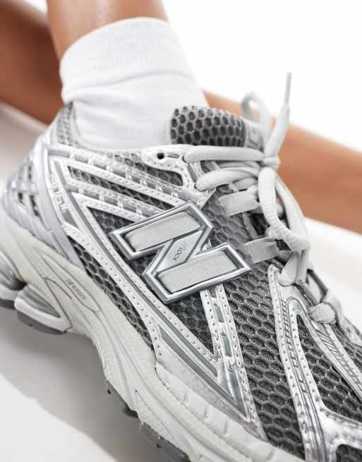 New Balance 1906 trainers in dark silver, 3 of 5