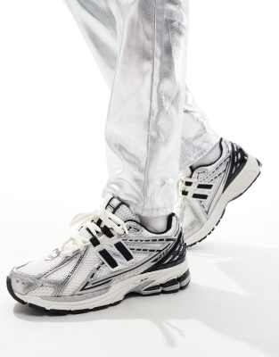 Size 12.5 New Balance New Balance 1906 trainers in white and silver trainers